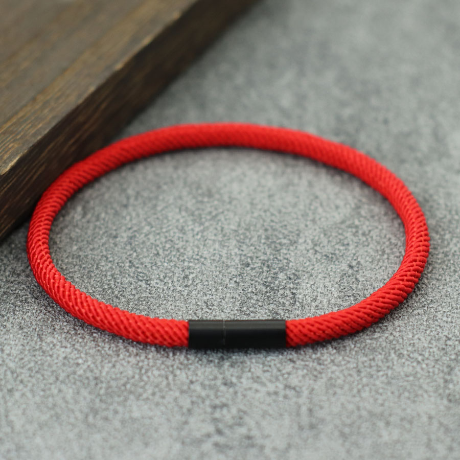Model Kit Quick - Minimalista Fortuna Bracciale in corda rossa