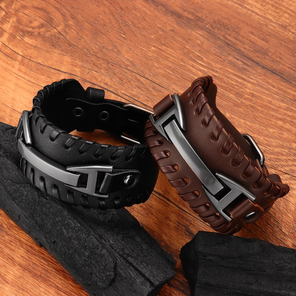 Bracciale in Pelle Stile Punk  - Model Kit Quick recensione e prezzo