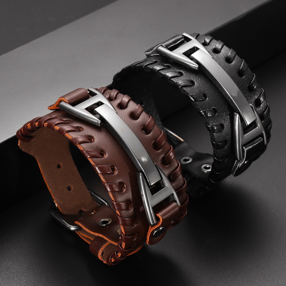 Bracciale in Pelle Stile Punk  - Model Kit Quick recensione e prezzo