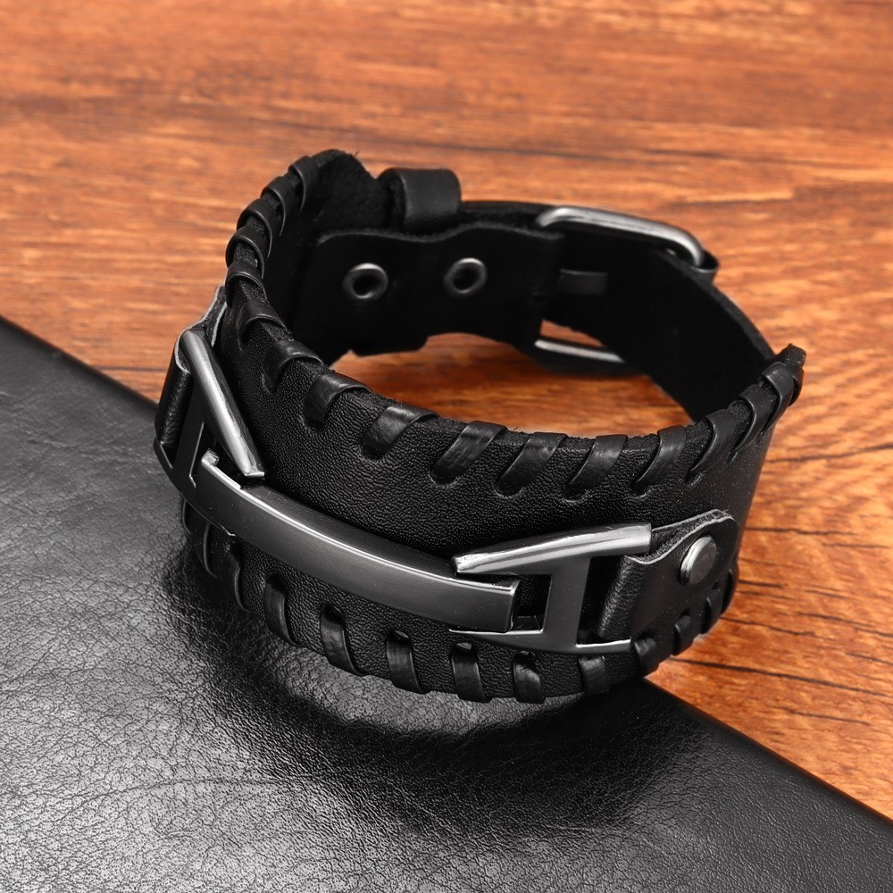 Bracciale in Pelle Stile Punk  - Model Kit Quick recensione e prezzo